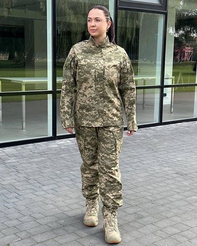 Форма статутна піксель жіноча, 42